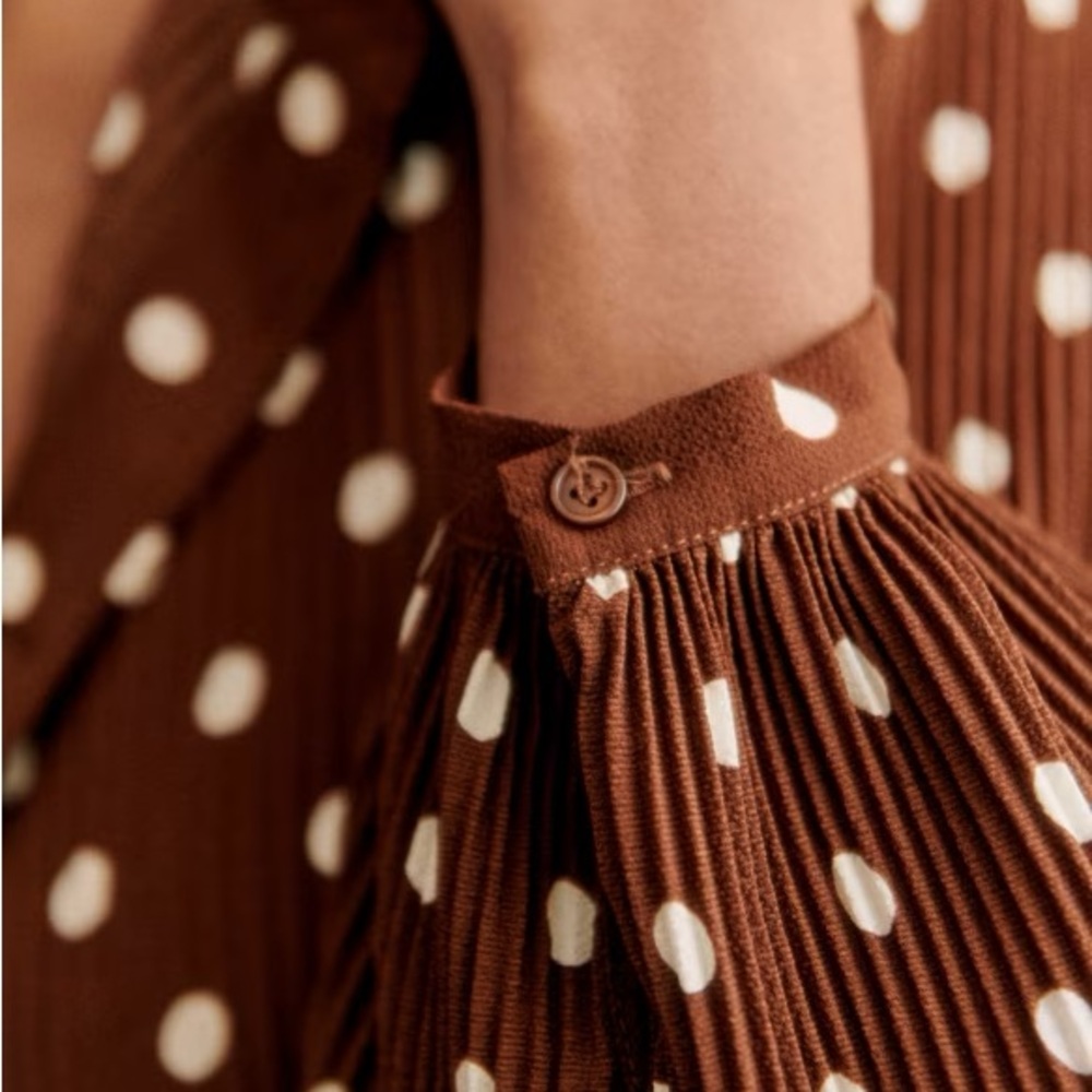 Sezane Nikki shirt blouse Brown Polka Dot Women's plisse top ecru size 40 8 NWT - Picture 2 of 2